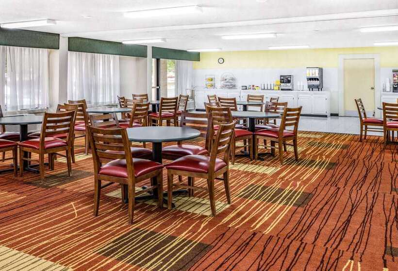 هتل Days Inn & Suites By Wyndham Colonial