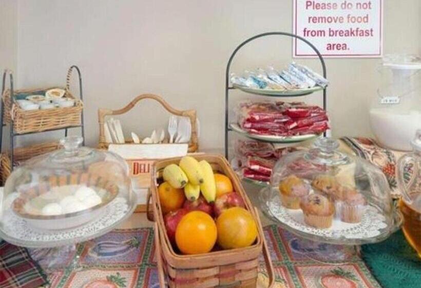 فندق Econo Lodge Corinth