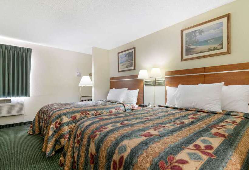 فندق Econo Lodge Emporia