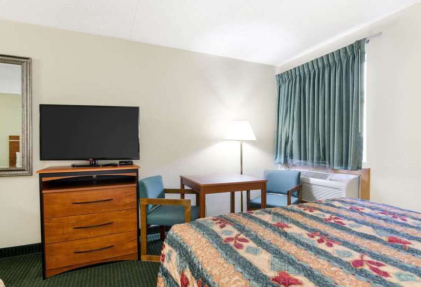 فندق Econo Lodge Emporia