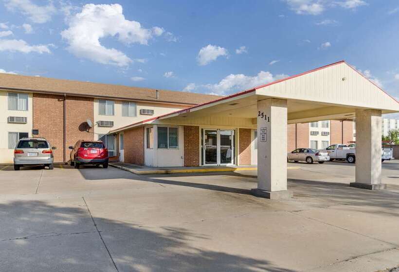 فندق Econo Lodge Emporia