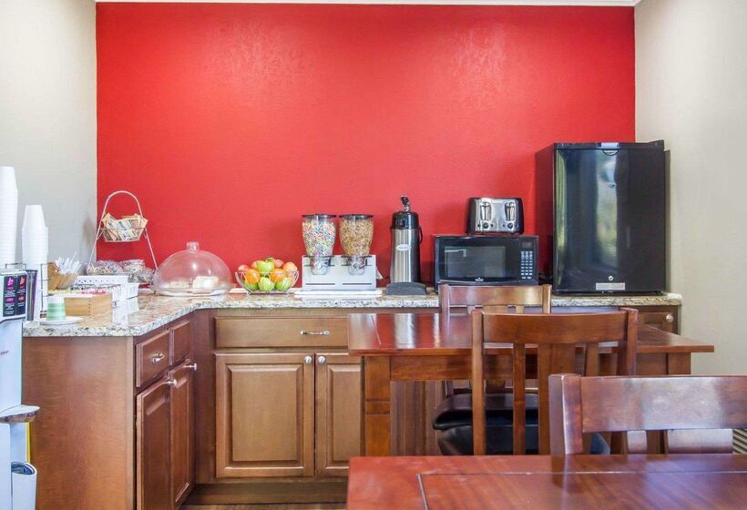 בית מלון כפרי Econo Lodge Lanett