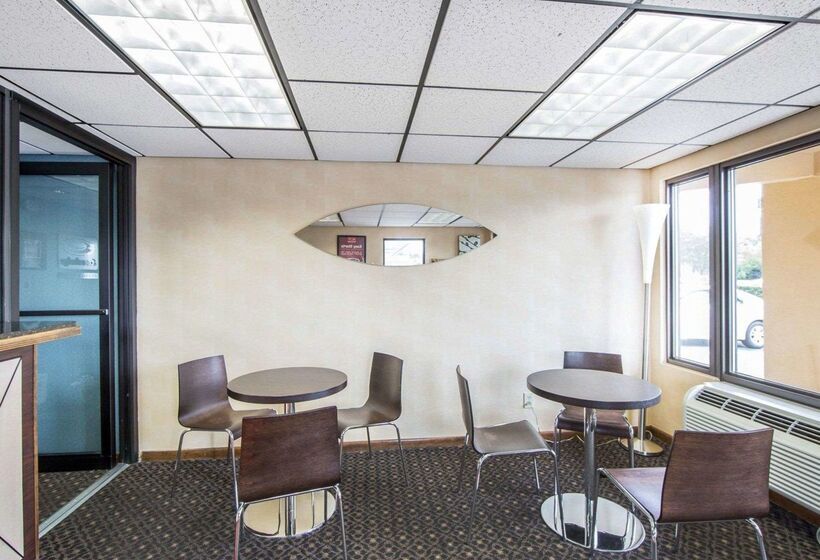 호텔 Econo Lodge North