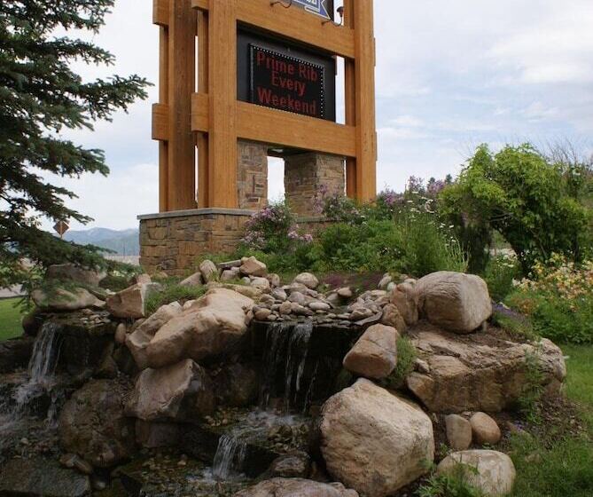 Отель Flying Saddle Resort And Steak House