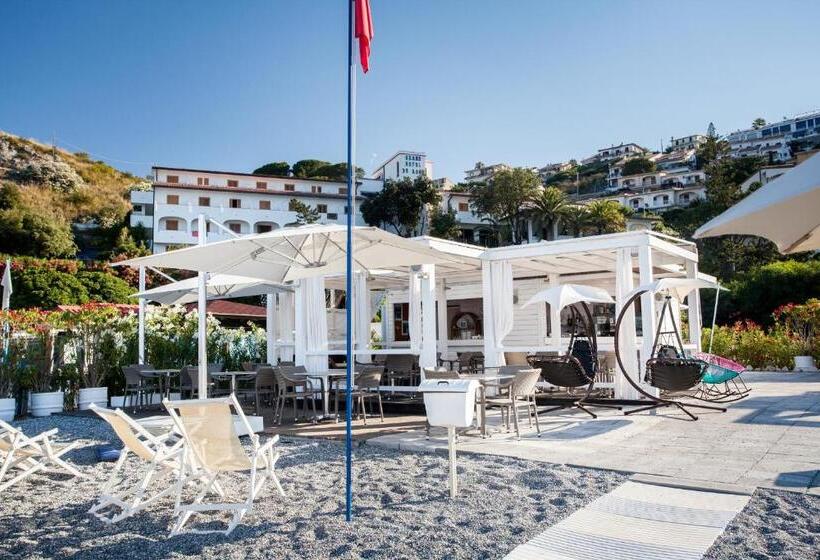 Grand Hotel De Rose