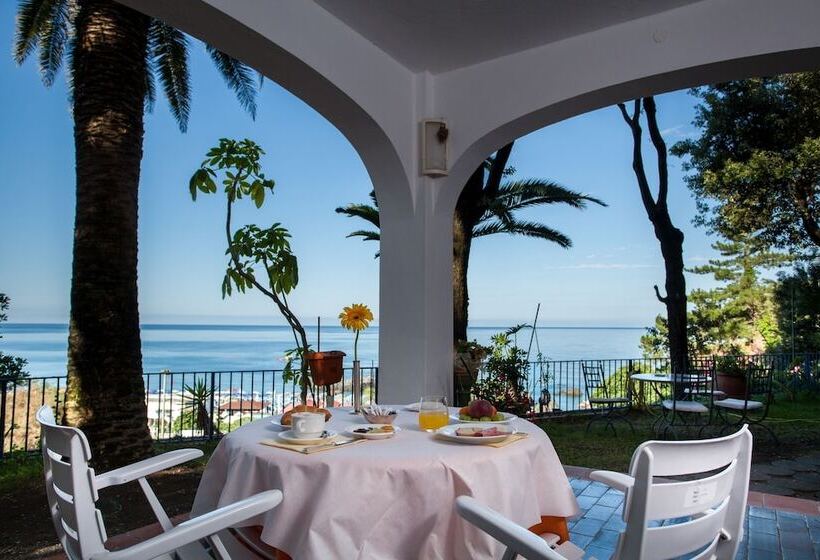 Grand Hotel De Rose
