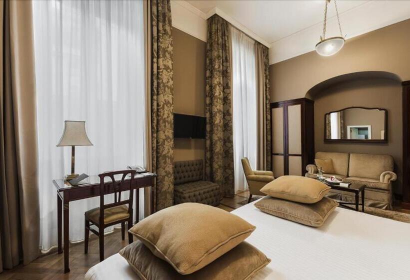 Fotos del hotel Grand  Et De Milan  The Leading S Of The World:  48