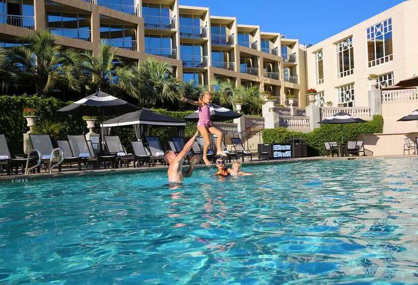 Отель Hilton La Jolla Torrey Pines