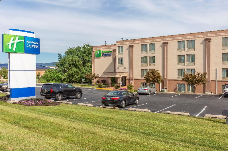 هتل Holiday Inn Express Harrisburg Sw   Mechanicsburg, An Ihg