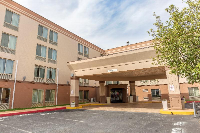 هتل Holiday Inn Express Harrisburg Sw   Mechanicsburg, An Ihg