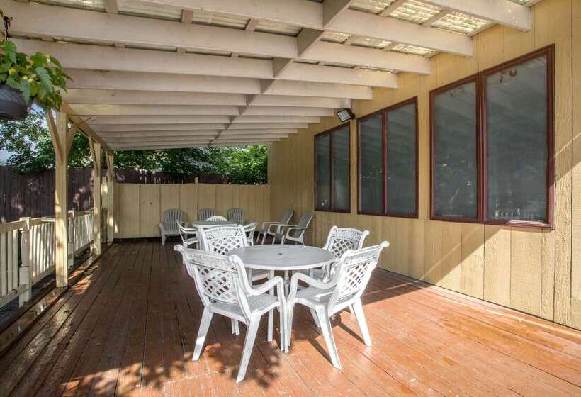 ホテル Knights Inn Endwell