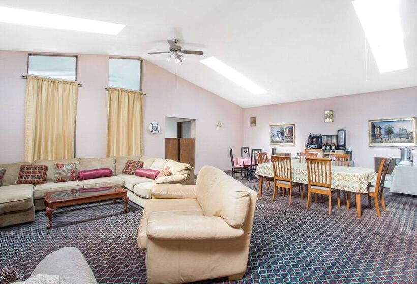 ホテル Knights Inn Endwell