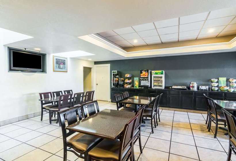 هتل Quality Inn