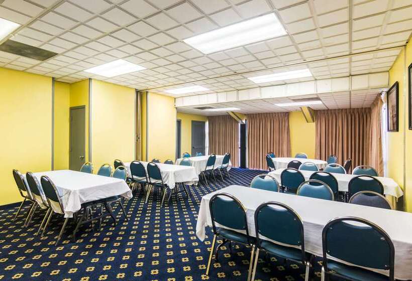 هتل Quality Inn