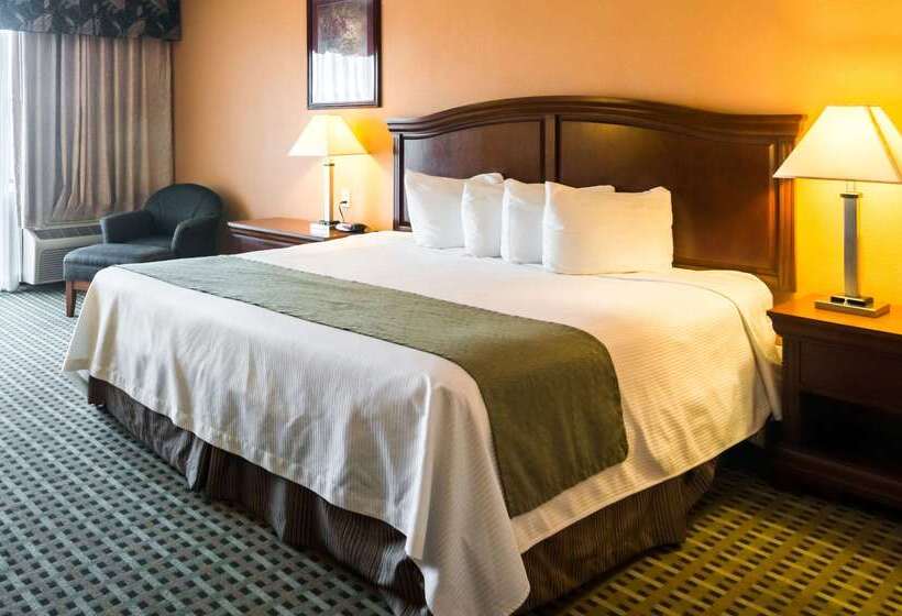 هتل Quality Inn