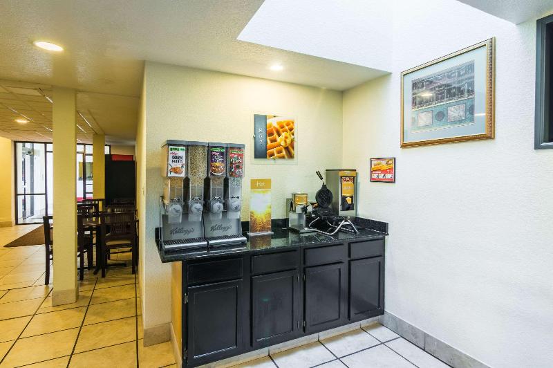 هتل Quality Inn