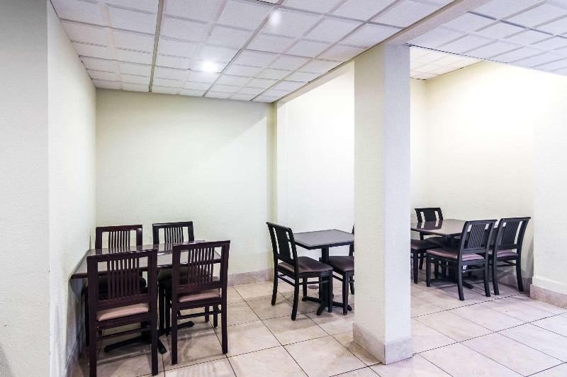 هتل Quality Inn