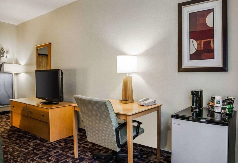 Hotelli Quality Inn & Suites Des Moines Airport