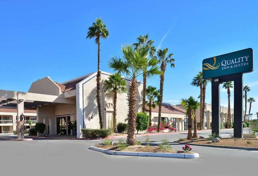 בית מלון כפרי Signature Inn Indio I 10