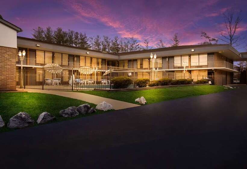 בית מלון כפרי Quality Inn Asheville Airport