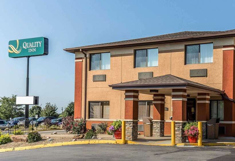 هتل Quality Inn At Collins Road  Cedar Rapids