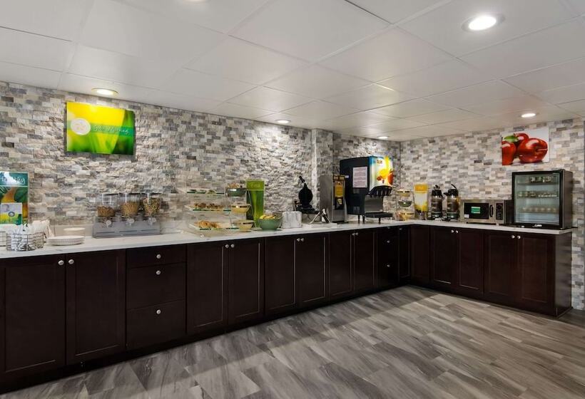 فندق Quality Inn Aurora  Naperville Area