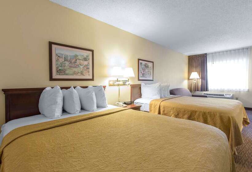 호텔 Quality Inn