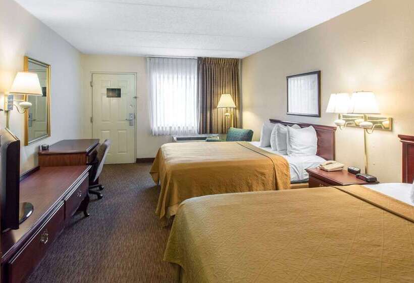호텔 Quality Inn