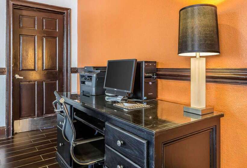 Отель Quality Inn Forsyth Near Ga Public Safety Training Center