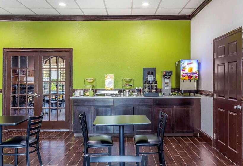 Отель Quality Inn Forsyth Near Ga Public Safety Training Center