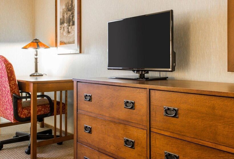 هتل Quality Inn Ironwood