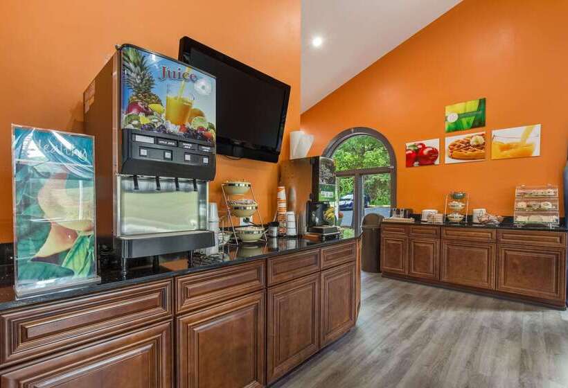 Отель Quality Inn