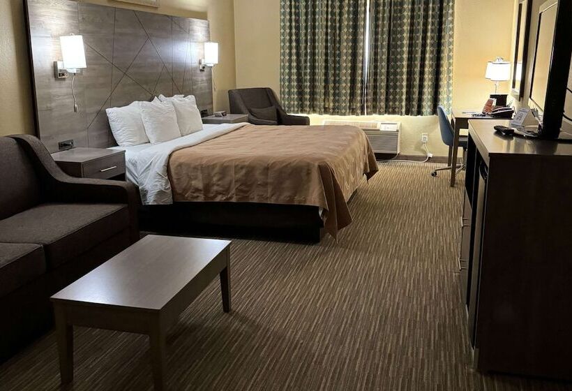 هتل Quality Inn Near I72 And Hwy 51
