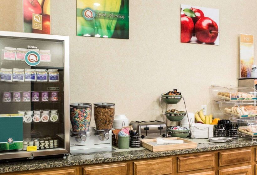 בית מלון כפרי Quality Inn Oacoma   Chamberlain