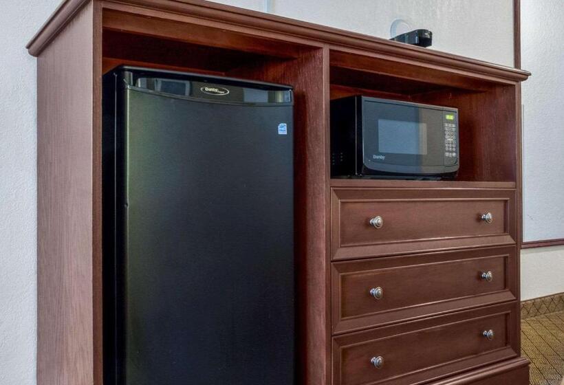 בית מלון כפרי Quality Inn Oacoma   Chamberlain