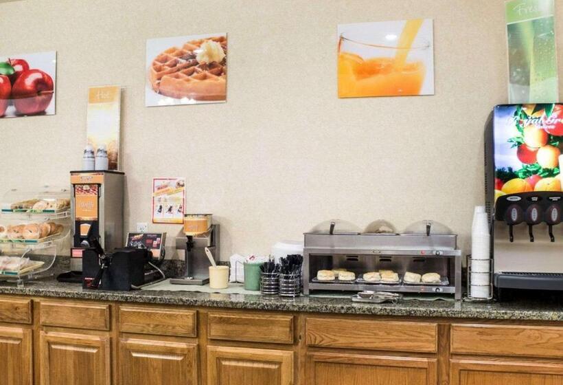 בית מלון כפרי Quality Inn Oacoma   Chamberlain