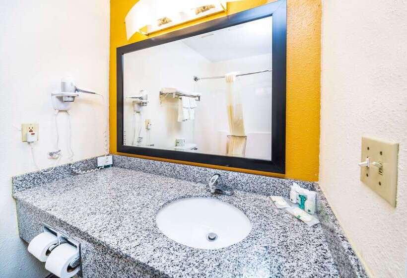 酒店 Quality Inn & Suites