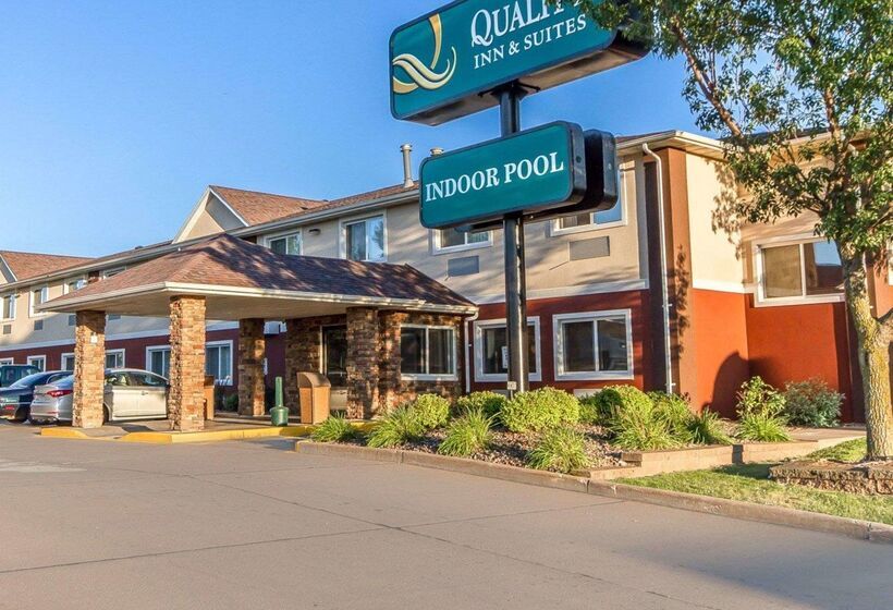 هتل Quality Inn & Suites