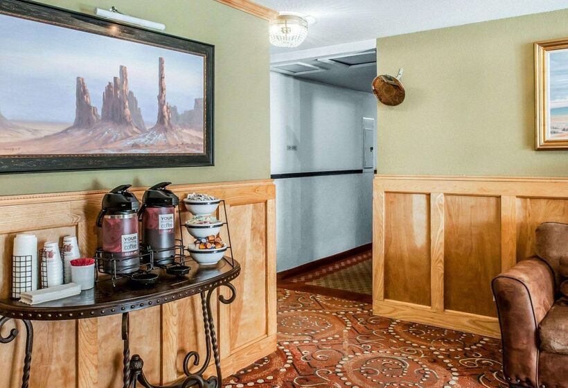 هتل Quality Inn & Suites Farmington