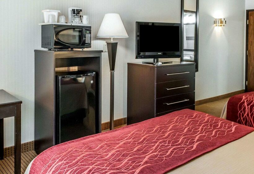 هتل Quality Inn & Suites Farmington