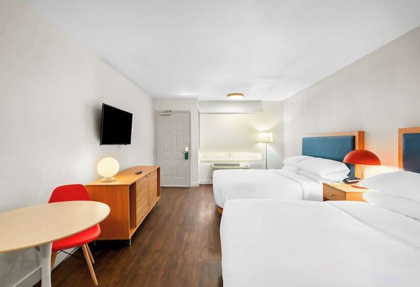 ホテル Signature Inn Indio I 10