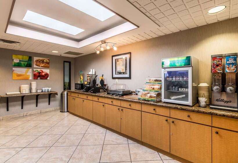 Hotel Quality Inn University Lansing