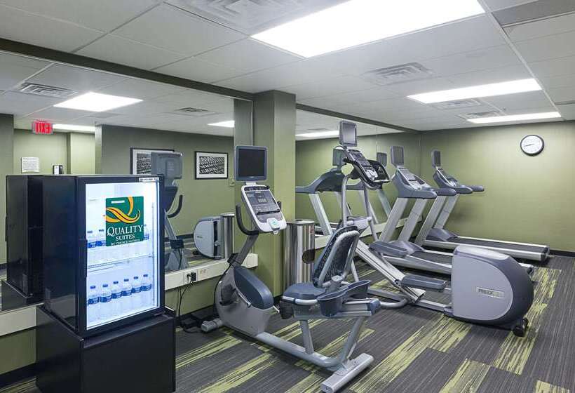 فندق Quality Suites