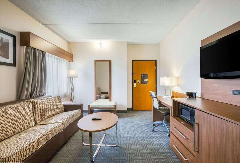 فندق Quality Suites