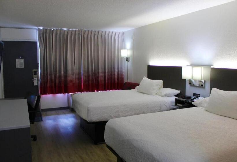 בית מלון כפרי Ramada By Wyndham Harrisonburg