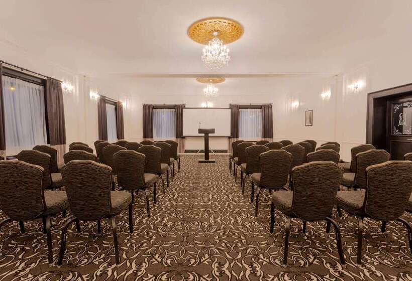 فندق Retlaw, Trademark Collection By Wyndham