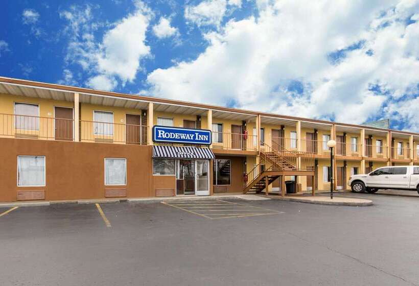 בית מלון כפרי Rodeway Inn