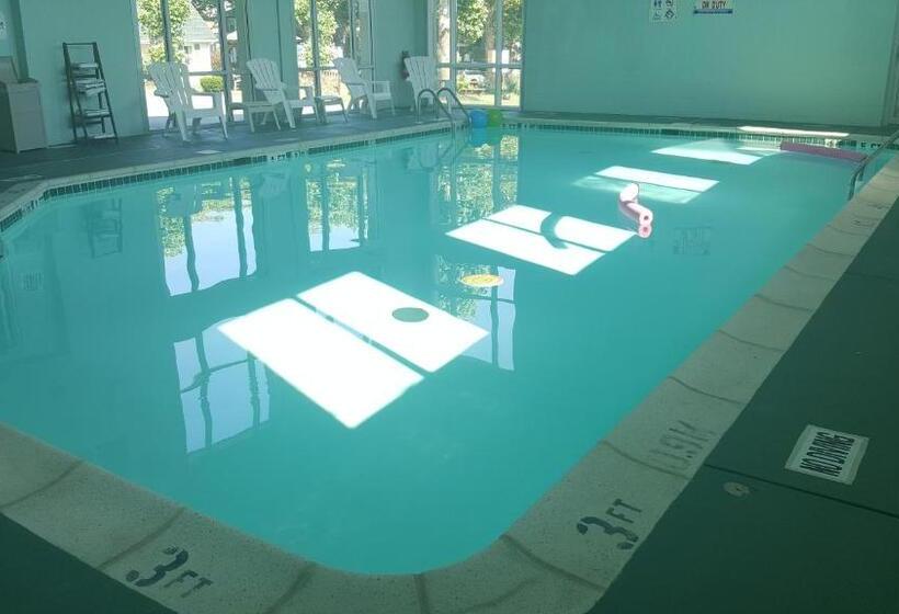 هتل Rodeway Inn & Suites Hershey