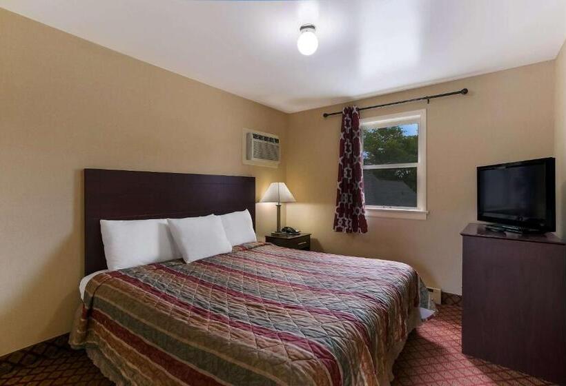 Hotel Rodeway Inn & Suites