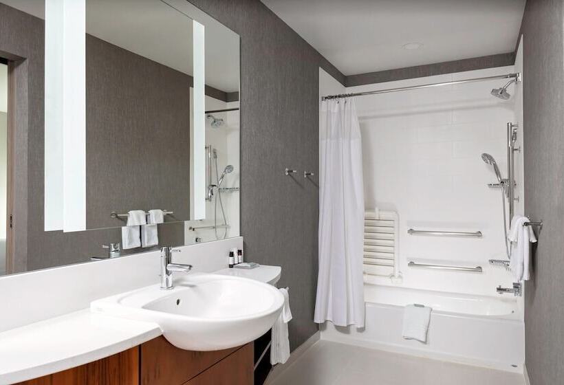 Отель Springhill Suites By Marriott Beaufort